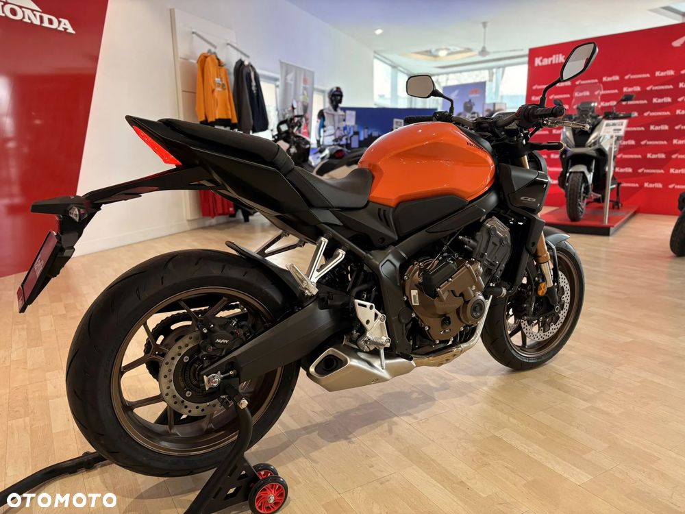 Honda CB - 10
