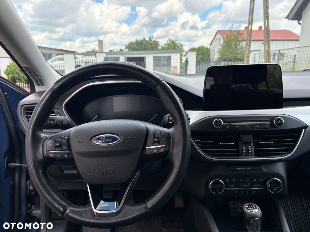 Ford Focus 1.5 EcoBlue STart-Stopp-System TITANIUM - 18