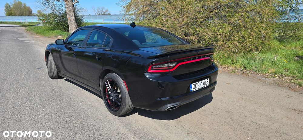 Dodge Charger - 4