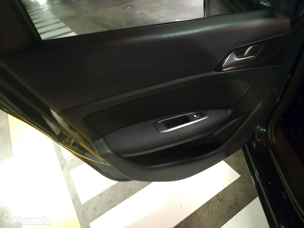 Peugeot 308 SW 1.6 BlueHDi Style - 34