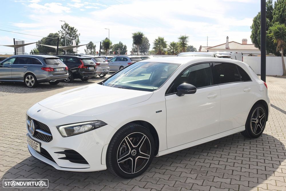 Mercedes-Benz A 250 e AMG Line - 14