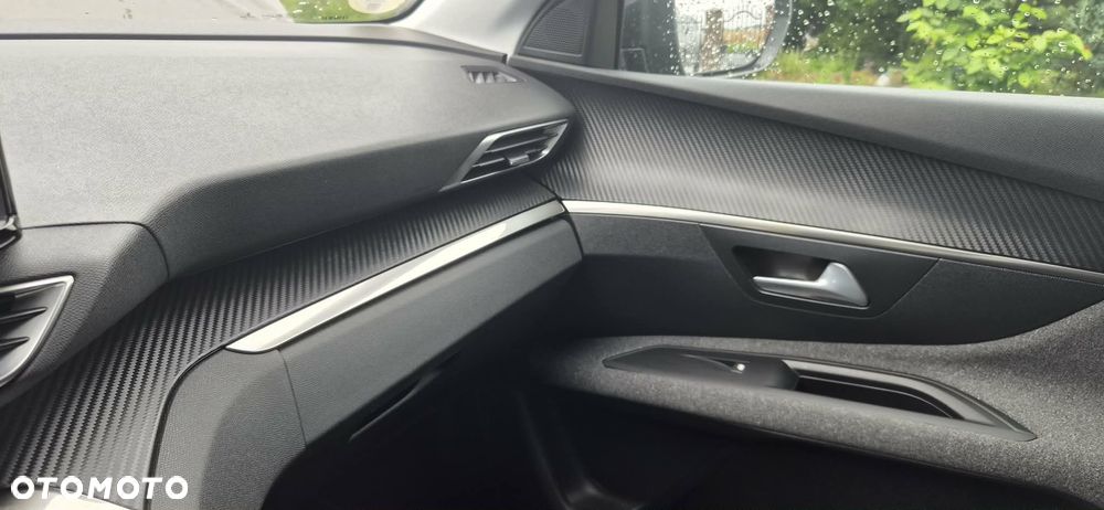Peugeot 3008 1.5 BlueHDi Active S&S EAT8 - 8