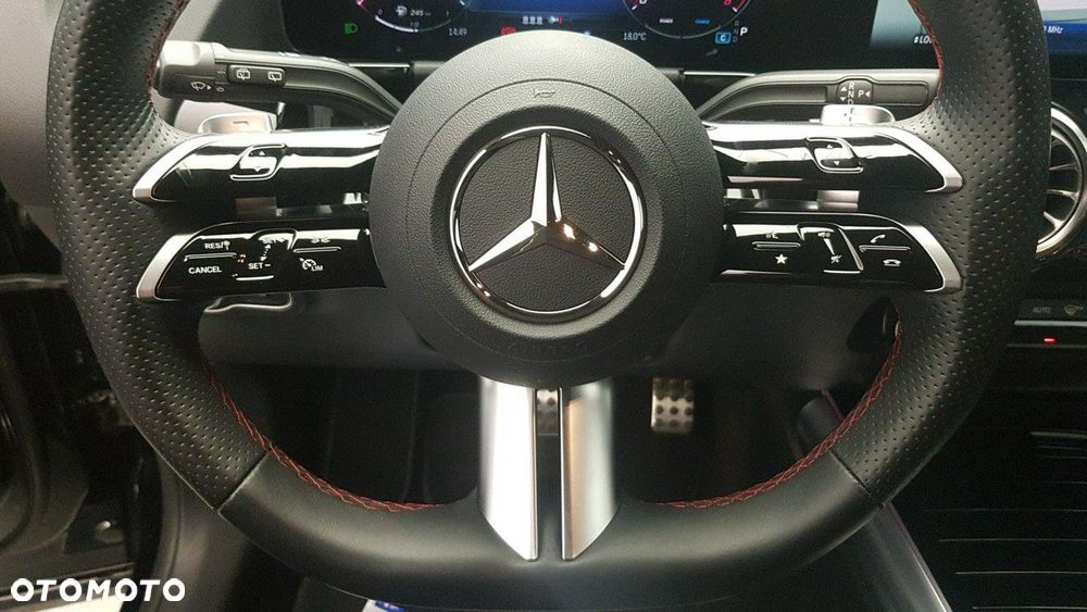 Mercedes-Benz GLA - 22