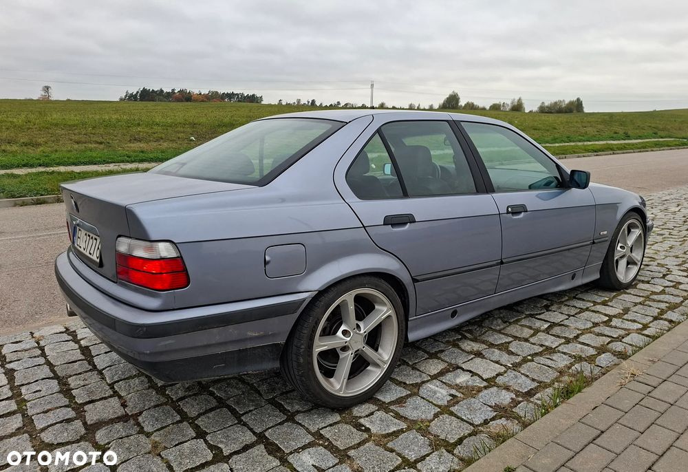 BMW E36 1997 photo 4