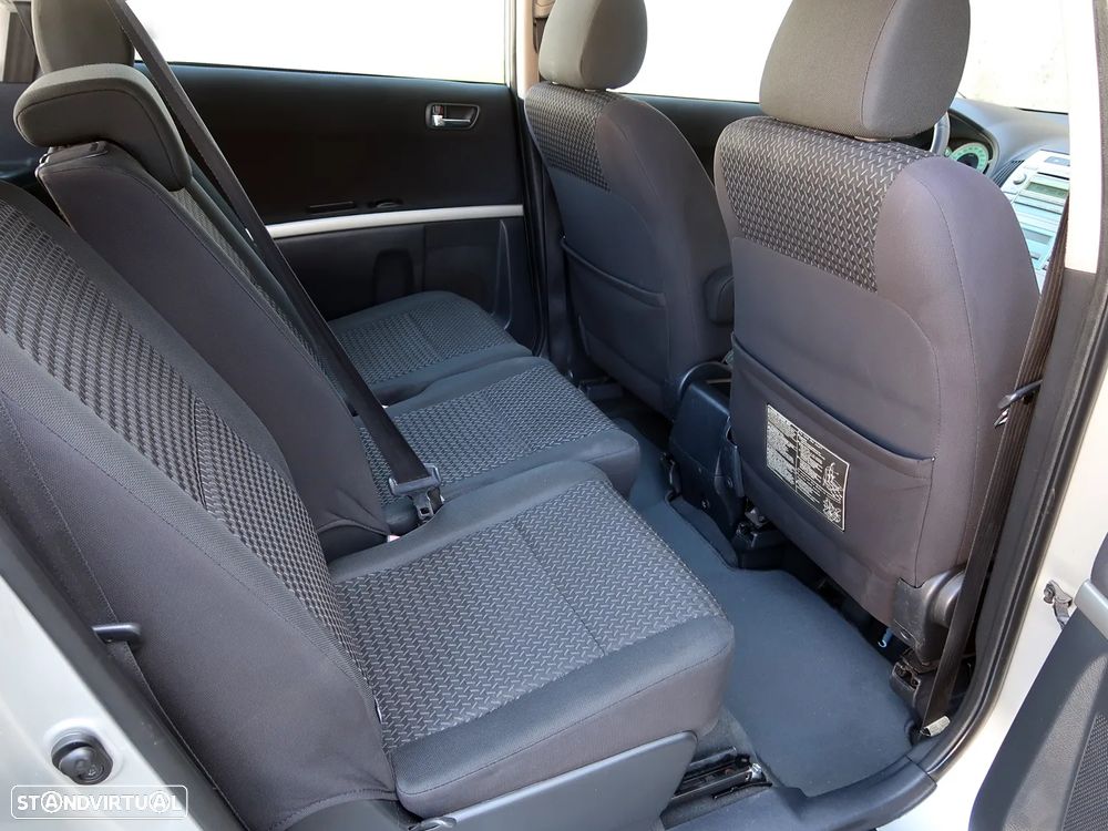 Toyota Corolla Verso 2.2 D-4D Sol - 15