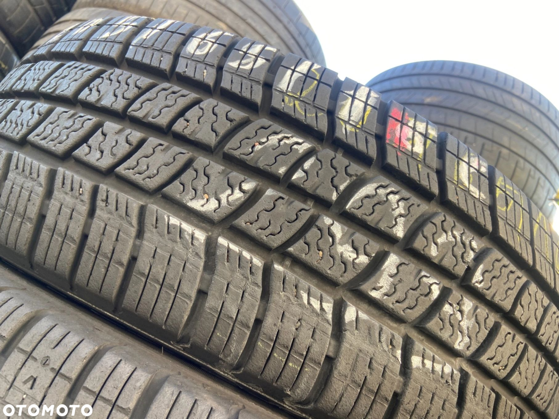 205/65/16C Vredestein AllSeason_8mm_2szt_(299) - 3