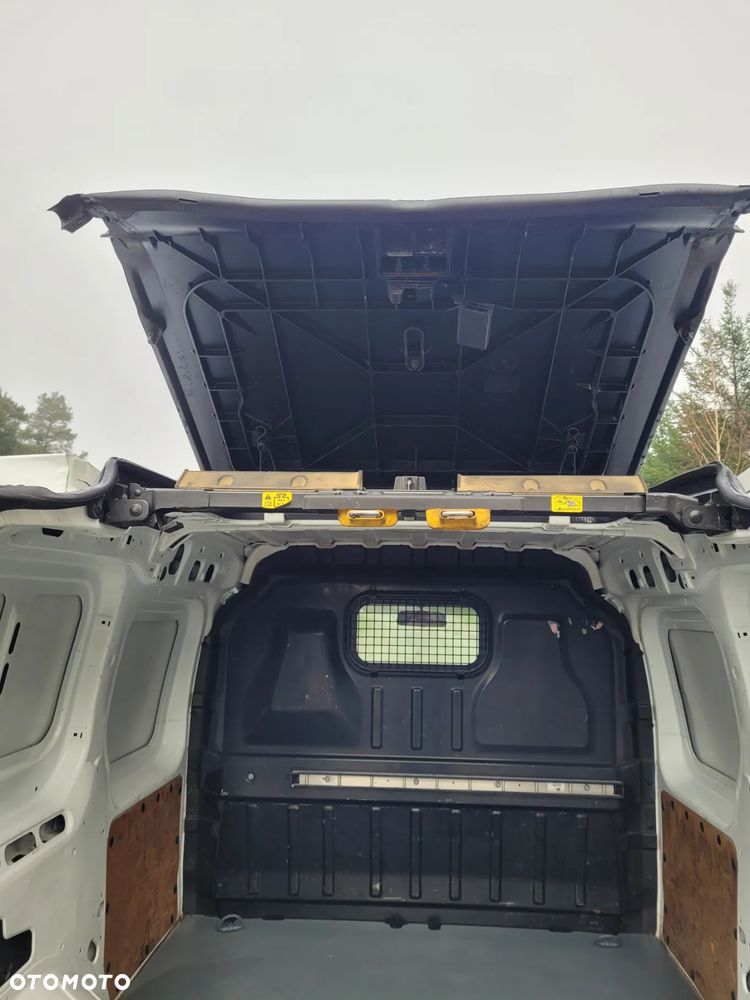 Ford Turneo Connect - 19