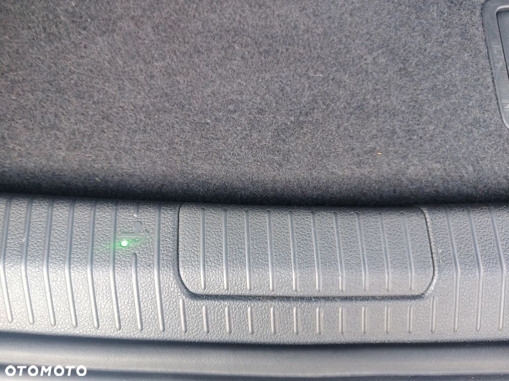 Volkswagen Golf Sportsvan - 15