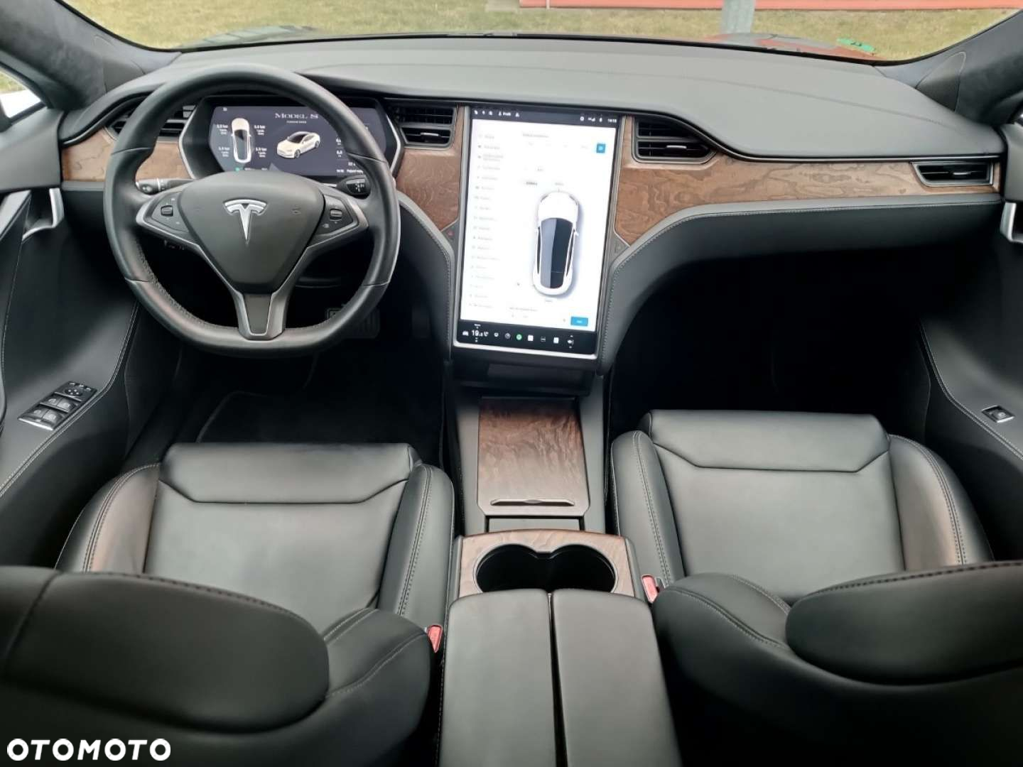 Tesla Model S - 33