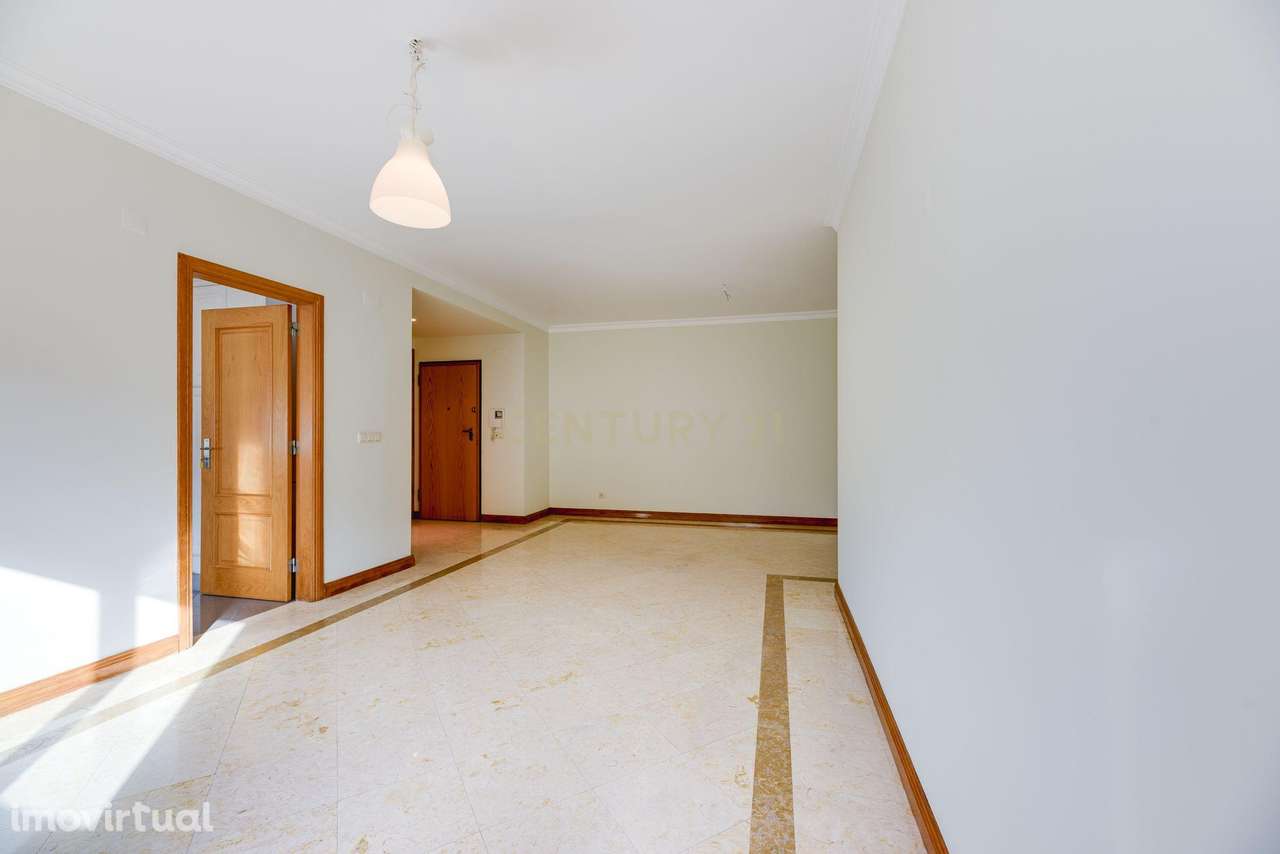 T2 com estacionamento | Rua de São Bento | Viva no Centro de Lisboa - Grande imagem: 2/29