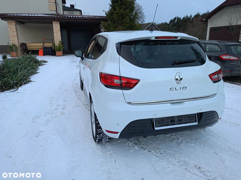 Renault Clio 1.2 16V 75 Limited - 8