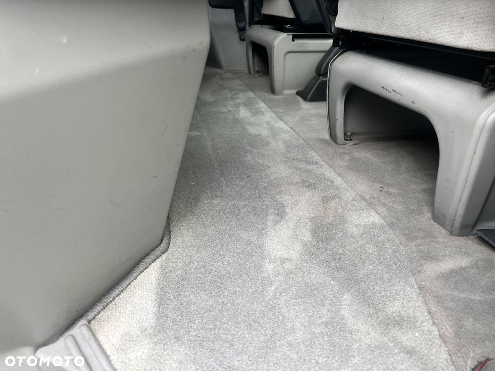 Volkswagen Transporter - 17
