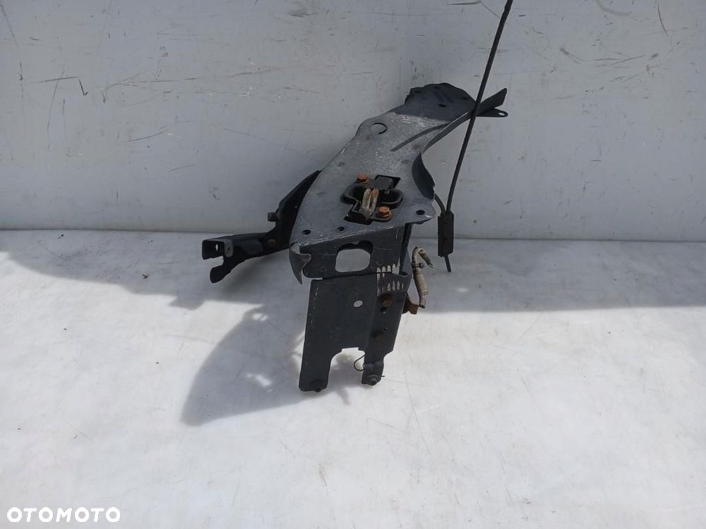 OKULAR PASA MOCOWANIE REFLEKTORA LAMPY PRAWY MERCEDES E-KLASA W211 - 3