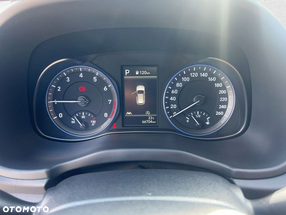 Hyundai Kona - 17