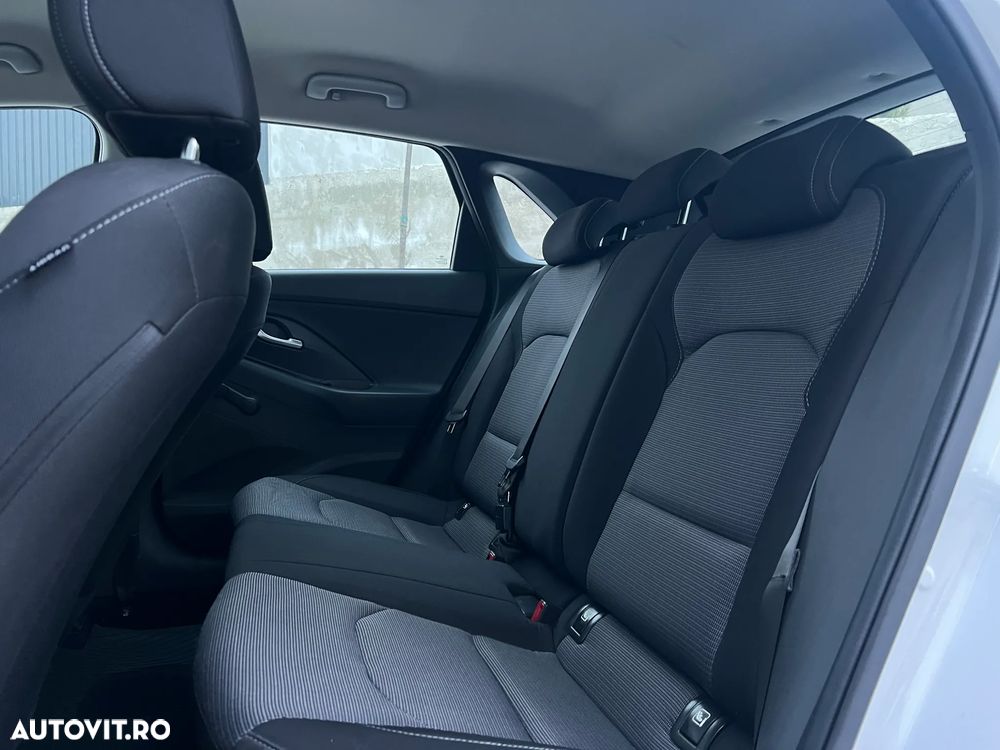 Hyundai i30 1.5 110CP 5DR M/T Comfort - 6