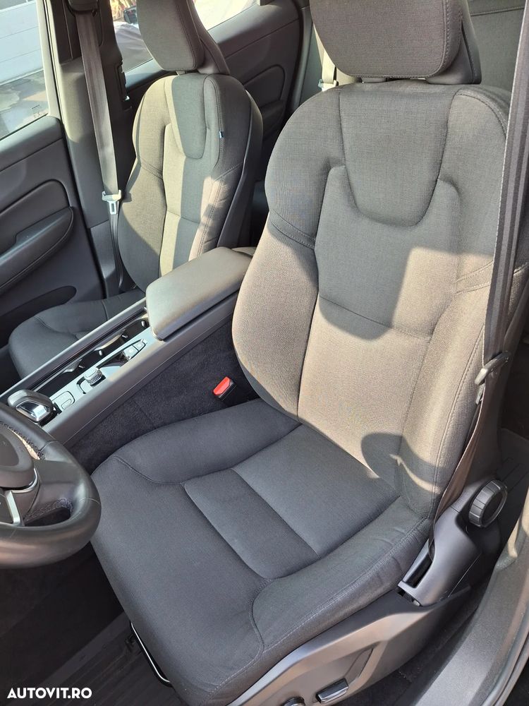 Volvo XC 60 B4 MHEV Momentum - 14