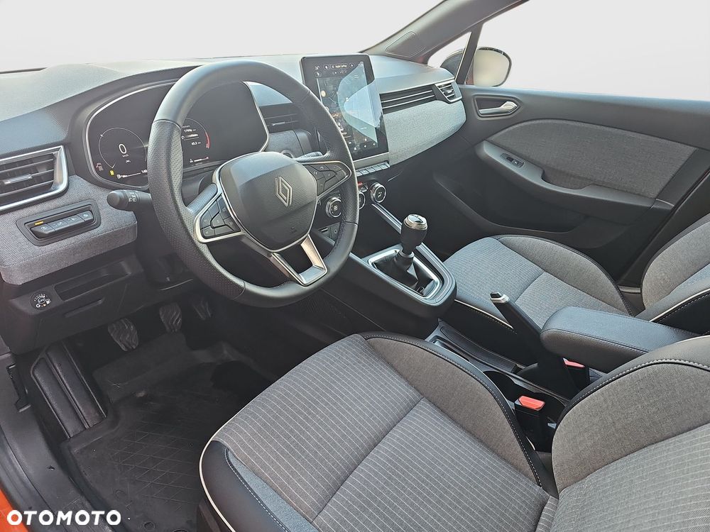 Renault Clio 1.0 TCe Techno - 10