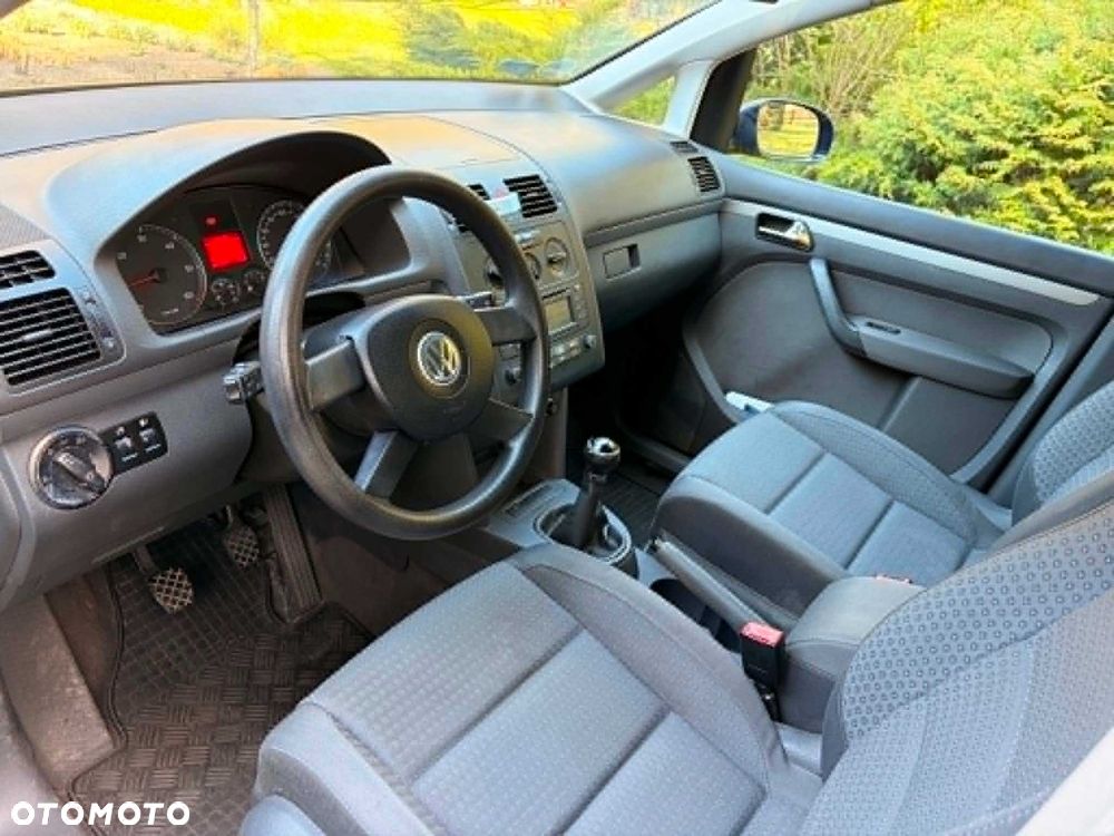Volkswagen Touran - 7