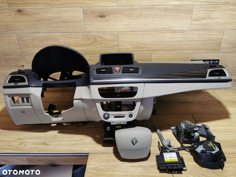 Renault Megane III Deska Rozdzielcza Kokpit Airbag - 1