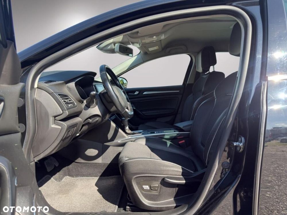 Renault Megane ENERGY TCe 130 EDC BOSE EDITION - 10