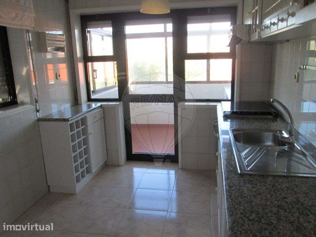 Apartamento T2 para arrendamento - Grande imagem: 4/23