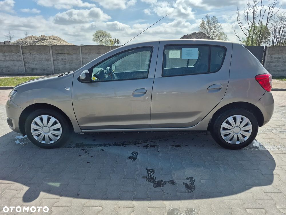 Dacia Sandero 1.2 16V Laureate EU6 - 1
