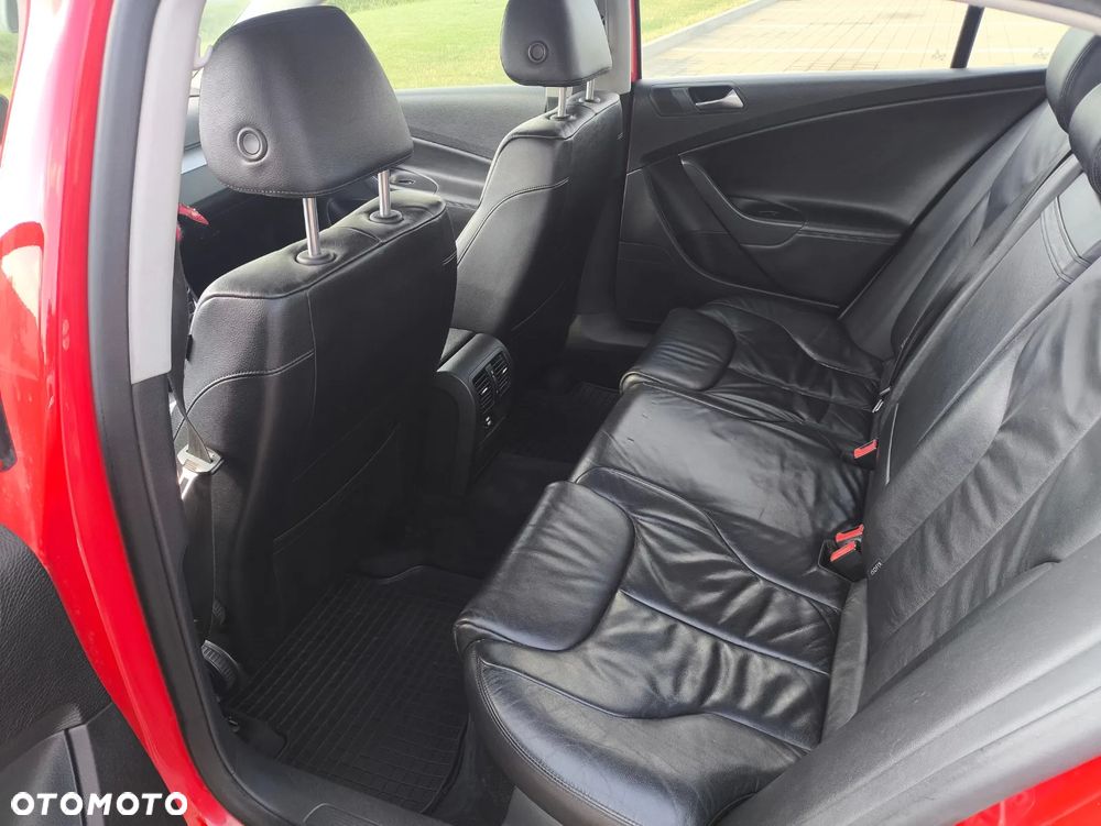 Volkswagen Passat 2.0 TDI BlueMotion Technology Highline - 12