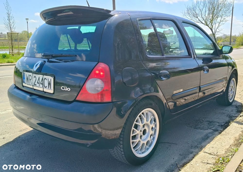 Renault Clio - 6