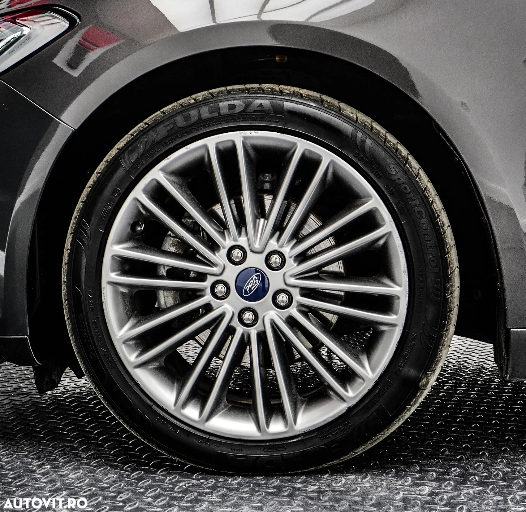 Ford Mondeo Vignale 2.0 Hybrid - 33