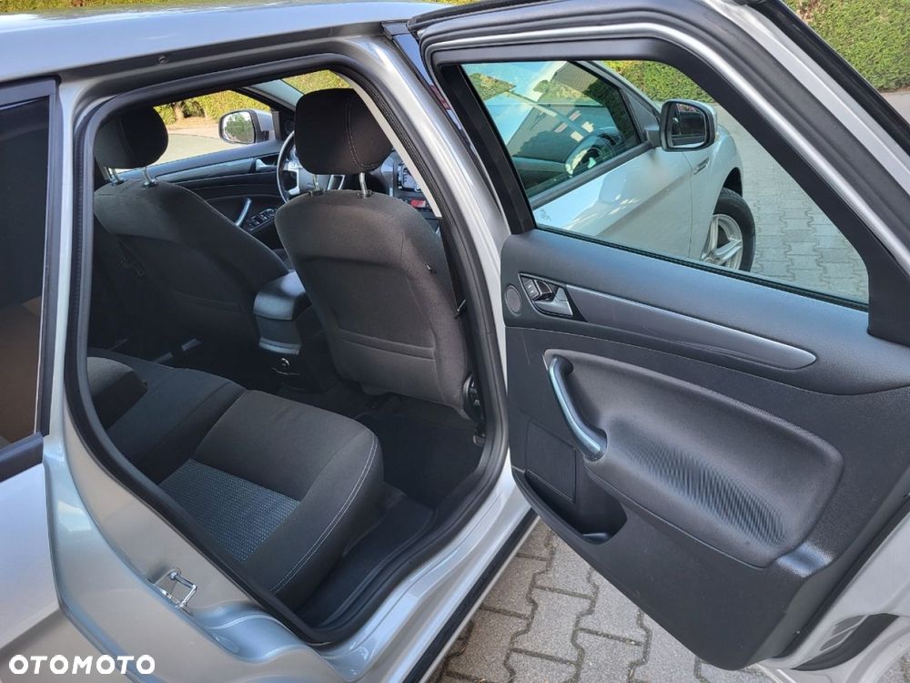 Ford Mondeo - 25