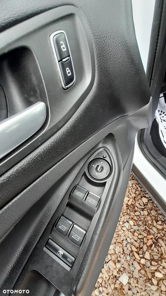 Ford Kuga 2.0 TDCi 4x4 Individual - 12