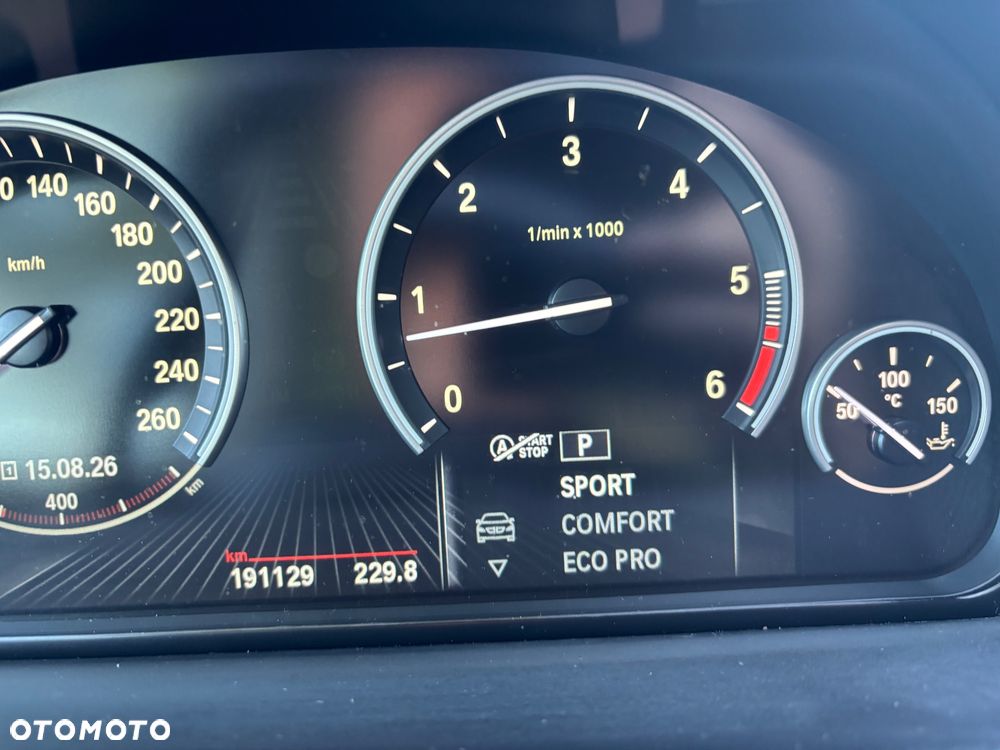 BMW Seria 5 530d xDrive - 10