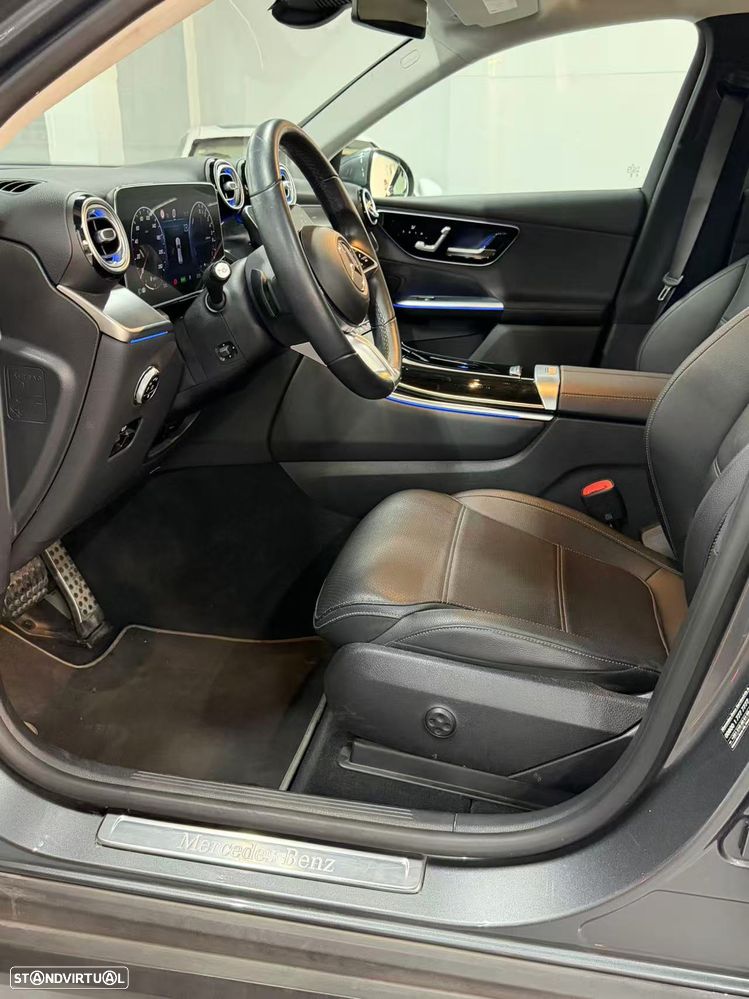 Mercedes-Benz GLA 180 (CDI) d 7G-DCT Urban - 14