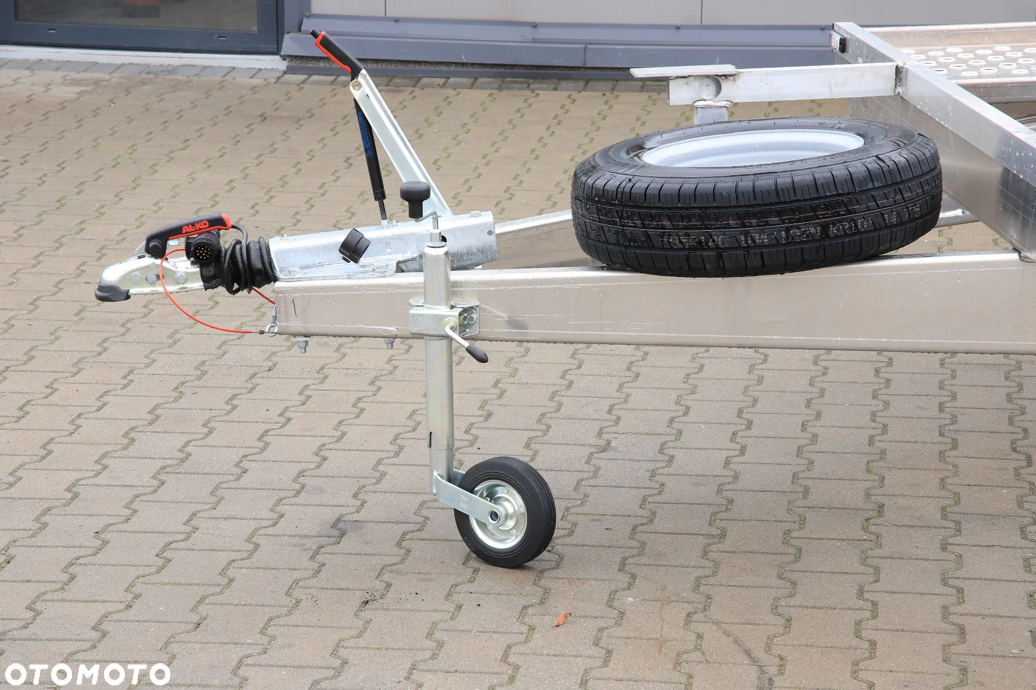 Inny Gala Taurus 4.5x2.05m Full Aluminium 420kg  Koła 14c - 2