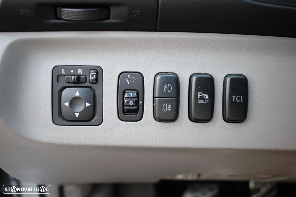 Mitsubishi Grandis 2.0 DI-D Sport - 14