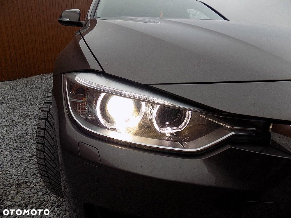BMW Seria 3 316d Sport Line - 24