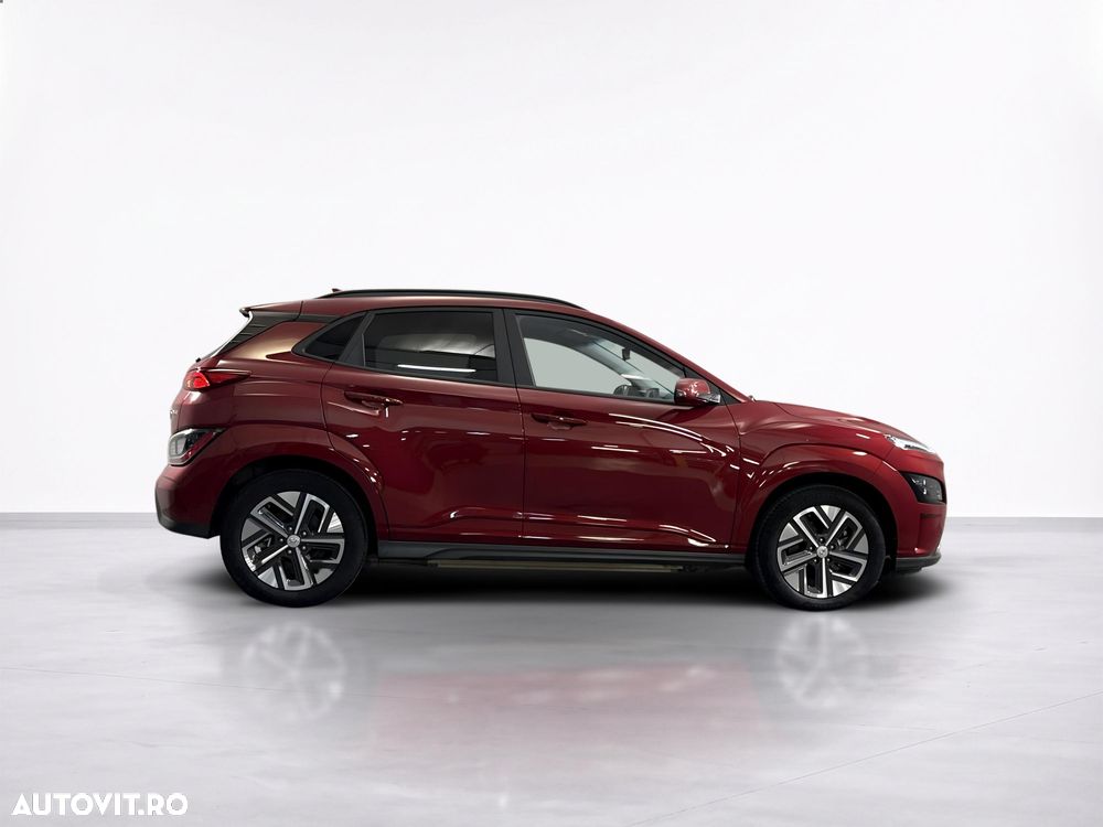 Hyundai KONA - 7