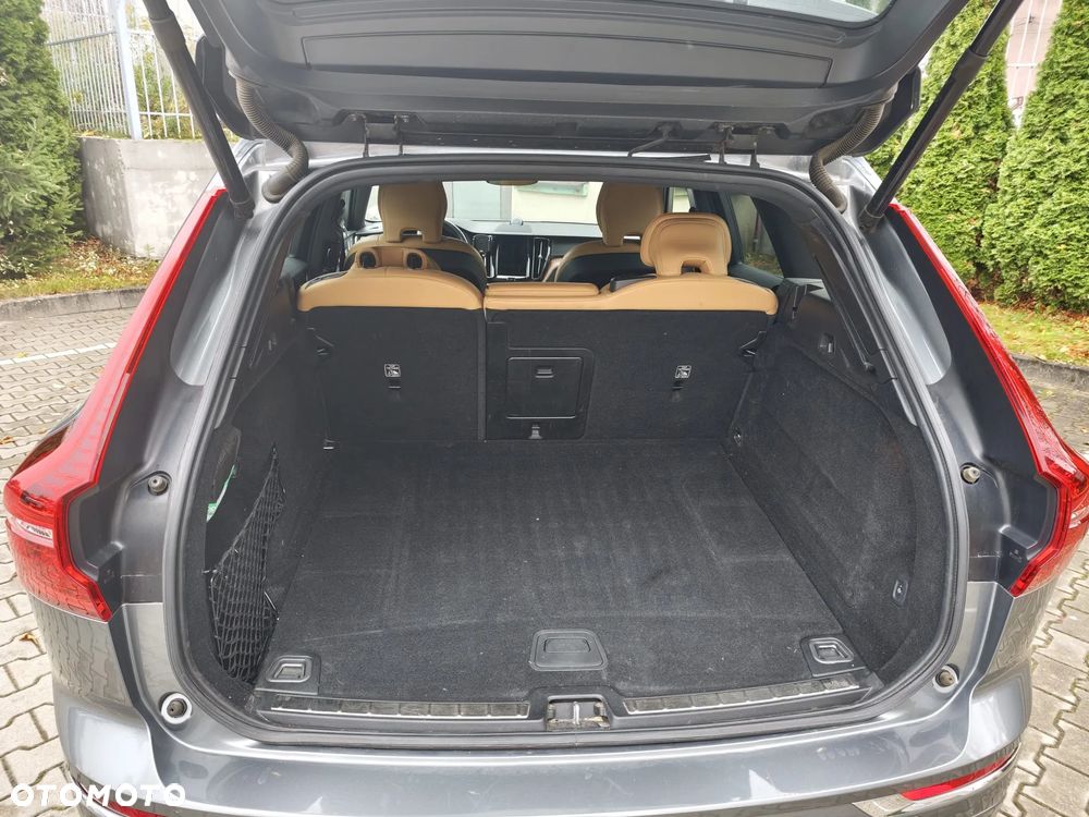Volvo XC 60 - 8