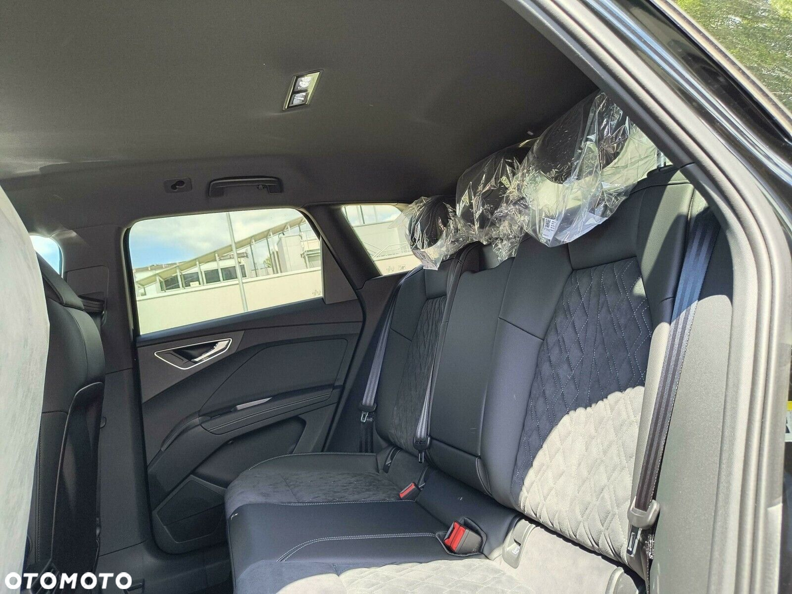 Audi Q4 e-tron - 15