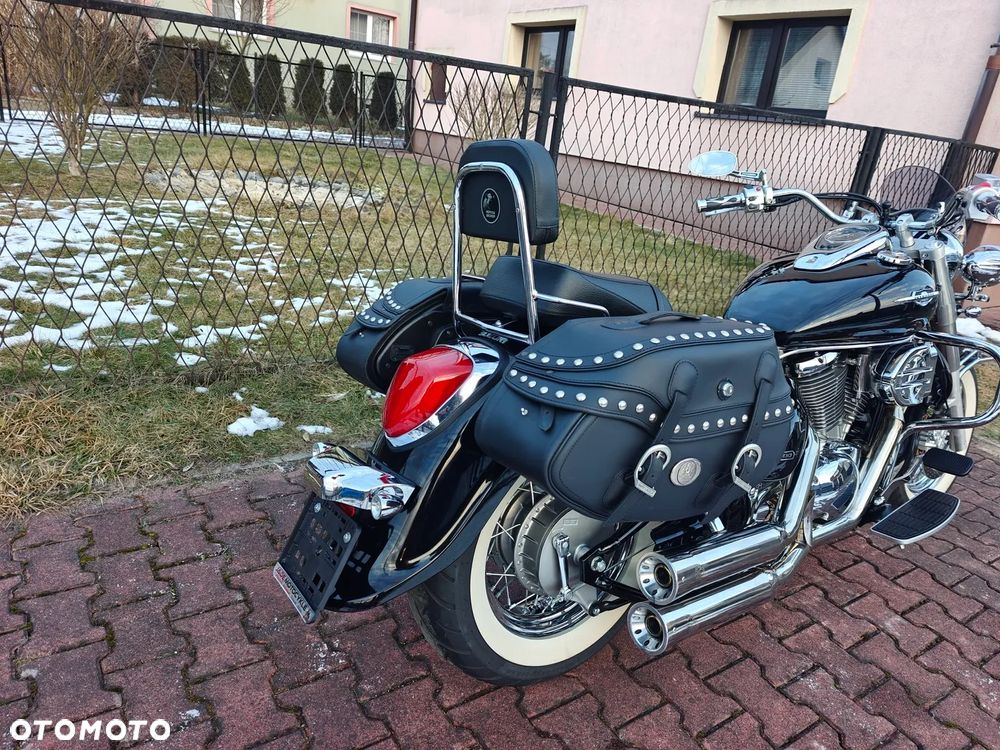 Suzuki Intruder - 7