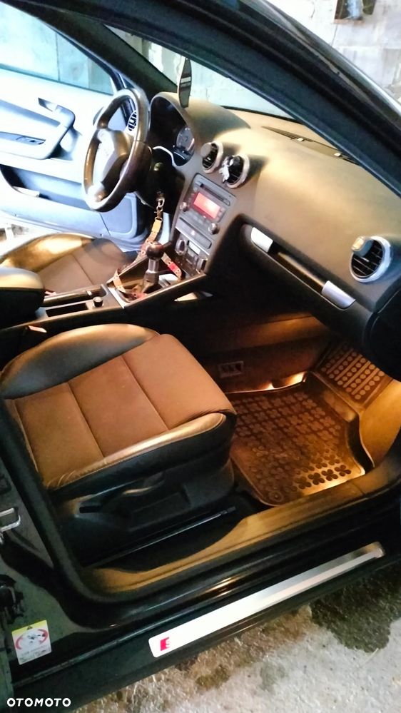 Audi A3 Sportback 2.0 TDI DPF S line Sportpaket (plus) - 7