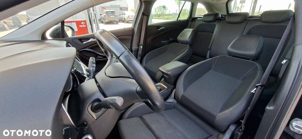 Opel Astra 1.4 Turbo Start/Stop Dynamic - 21