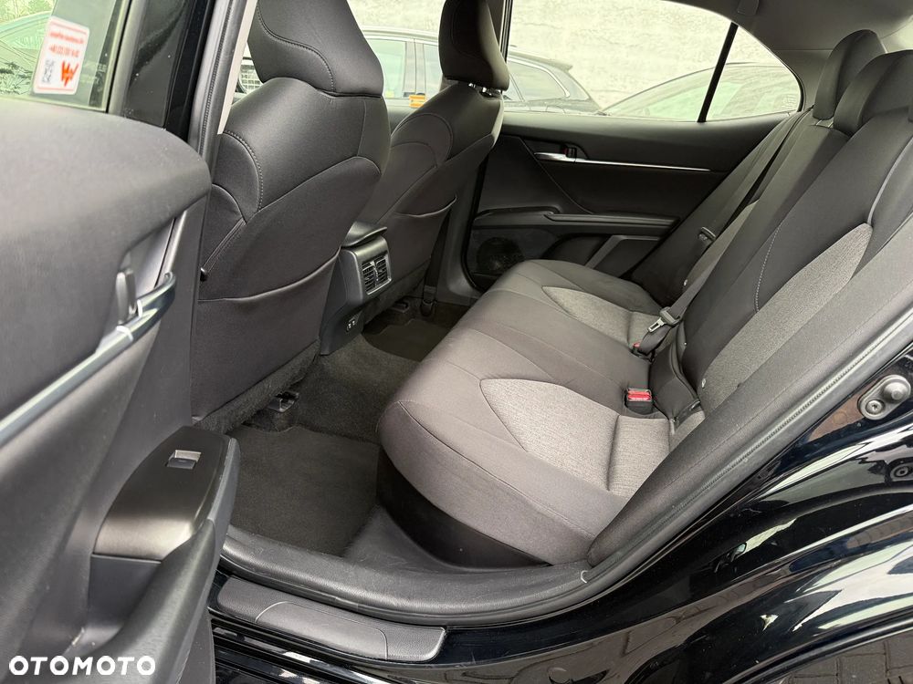 Toyota Camry 2.5 Hybrid Comfort CVT - 17