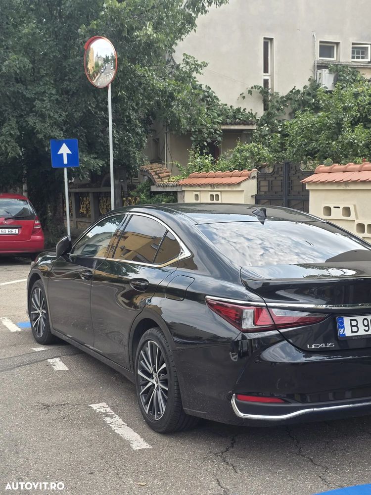 Lexus Seria ES 300h 2.5 TNGA HV 25H- 4X2 CVT Business - 13