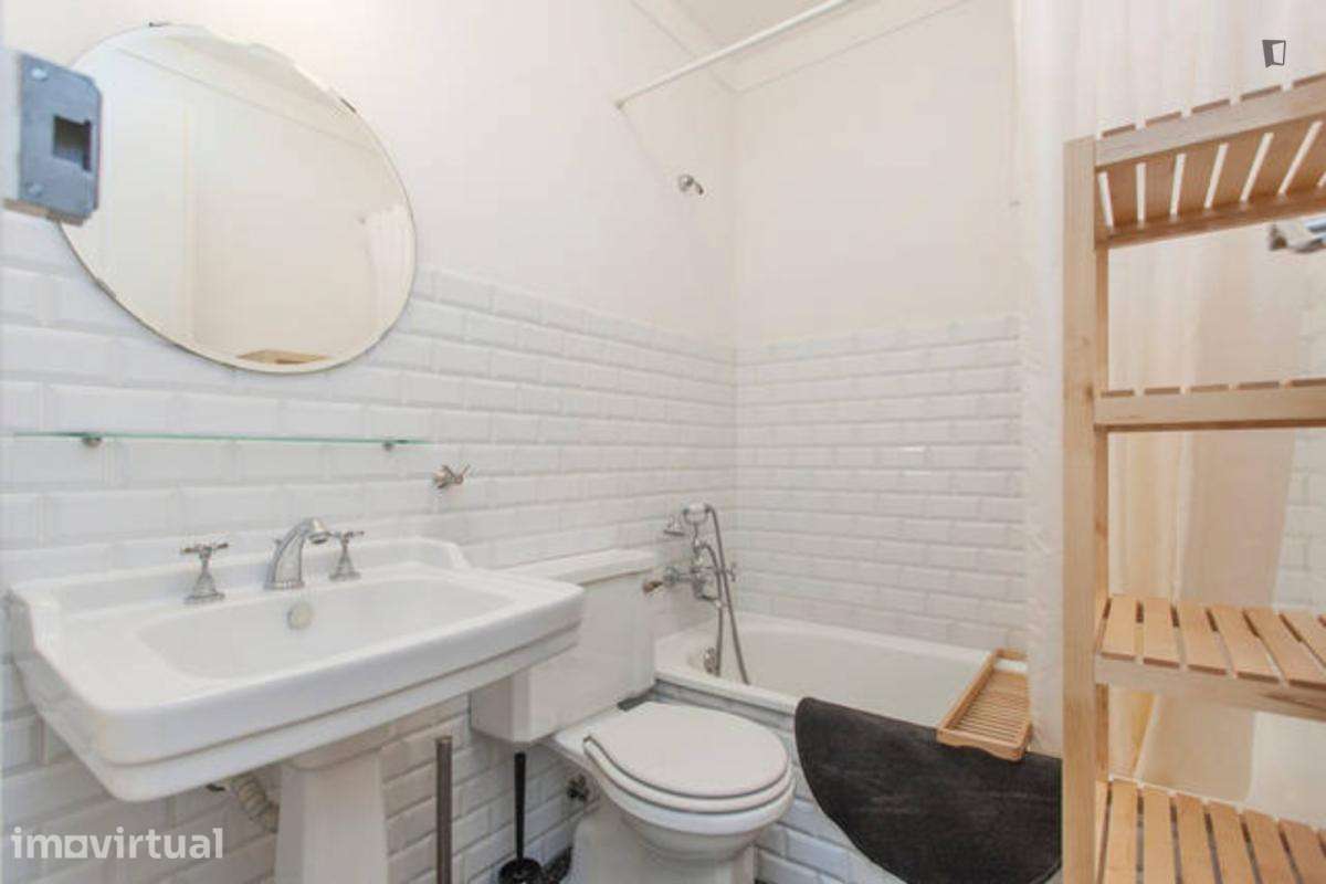 Apartamento com 1 quartos - localizado em Mouraria Lisbon - Grande imagem: 3/6