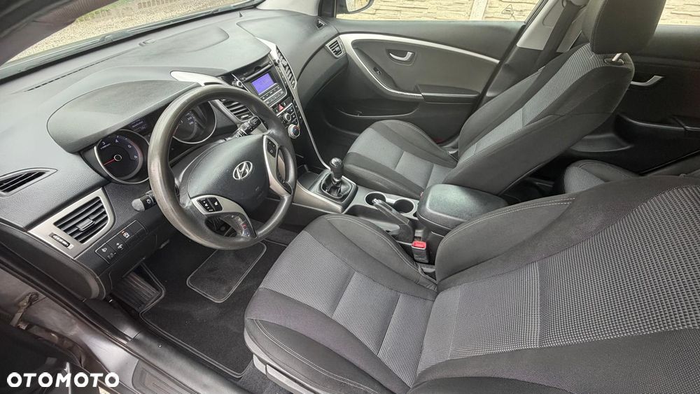 Hyundai i30 blue 1.6 CRDi Style - 30