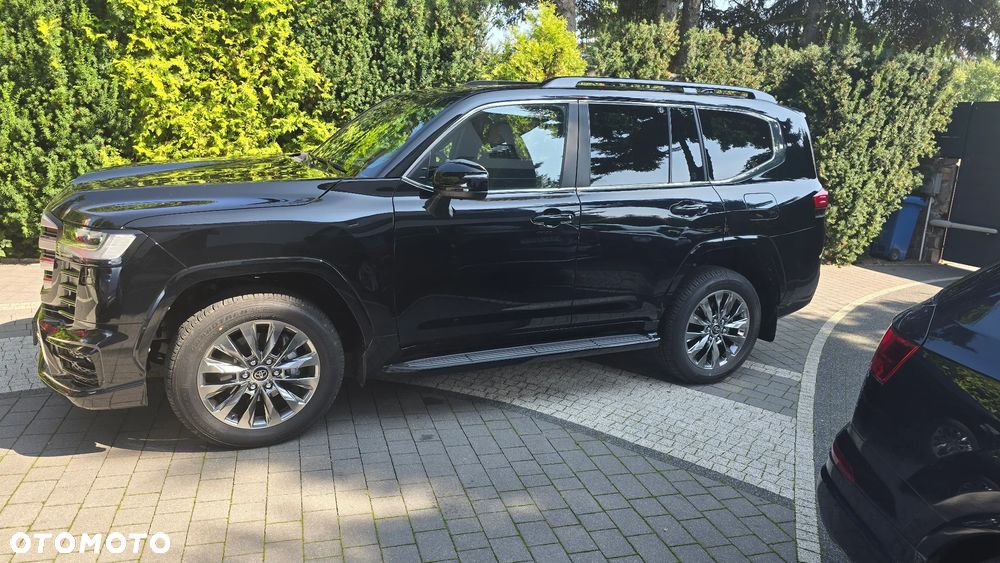 Toyota Land Cruiser - 12