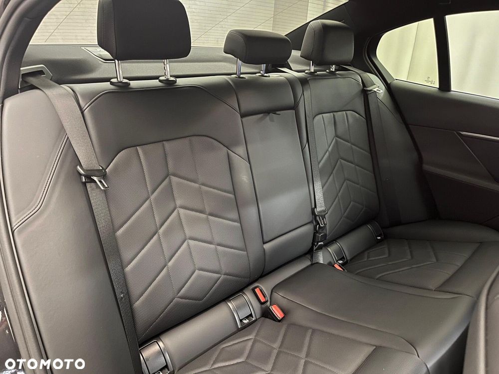 BMW Seria 5 520d xDrive mHEV M Sport - 35