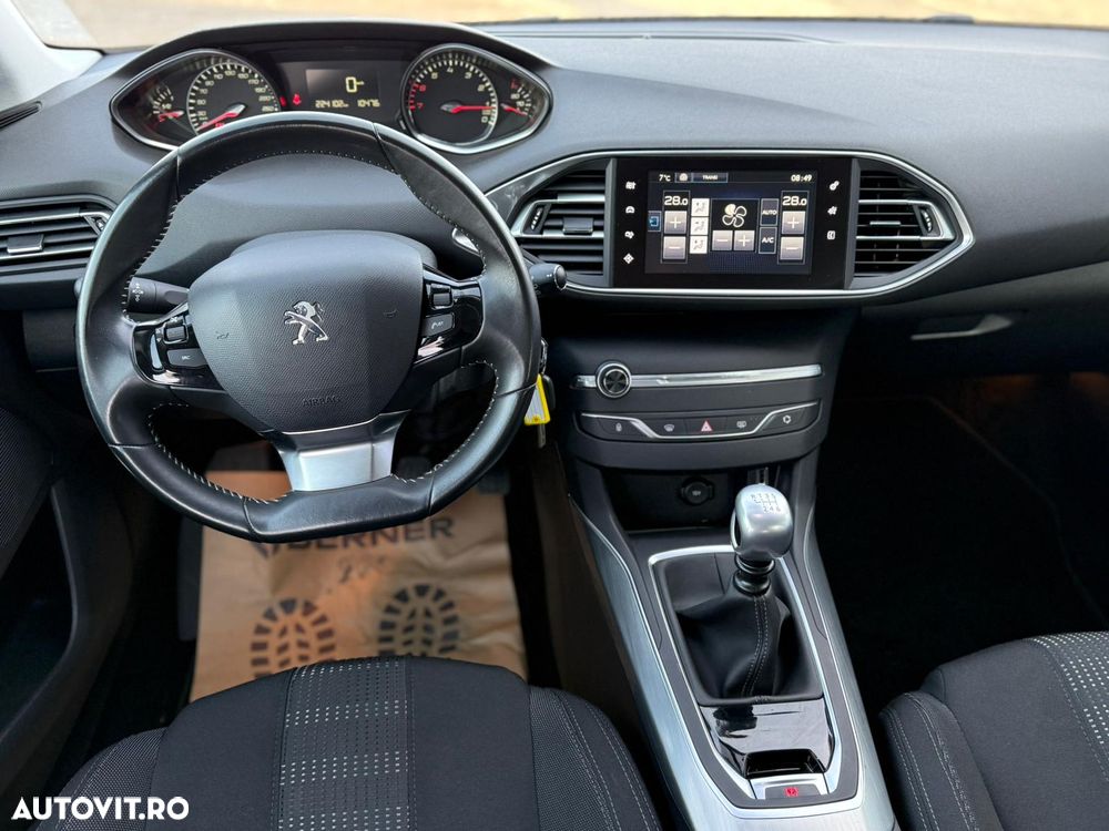 Peugeot 308 1.2 e-THP STT Allure - 10