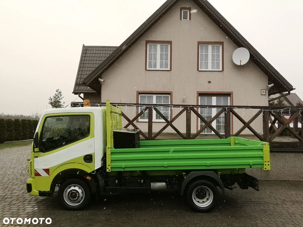 Renault Maxity 2.5dXi 110 - 7